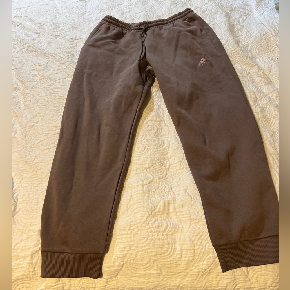 Adidas sweat pants joggers in espresso brown